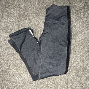 Capri Lululemon grey leggings